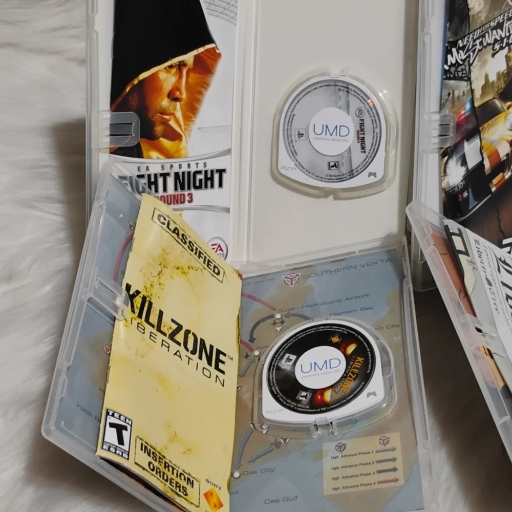 (#11) Sony PSP PlayStation Portable Value Pack Console/ 4 Games Like New